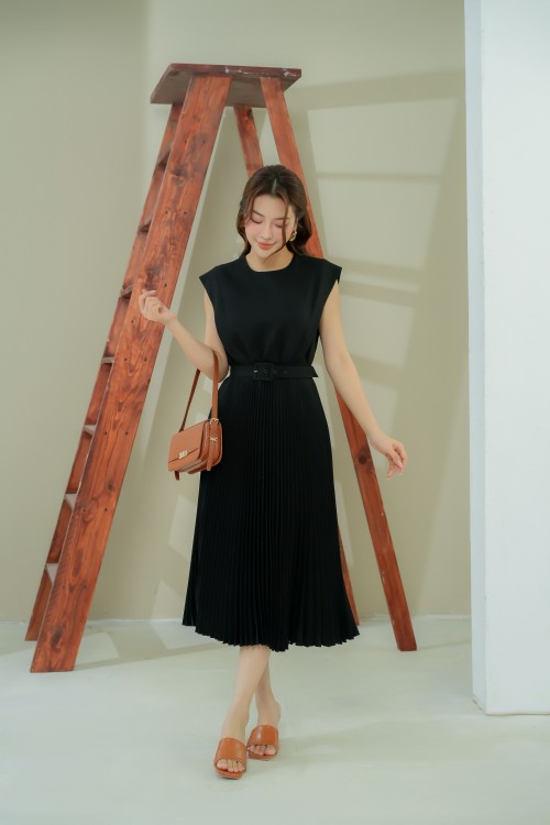 Sixdo Black Cap Sleeves Midi Woven Dress